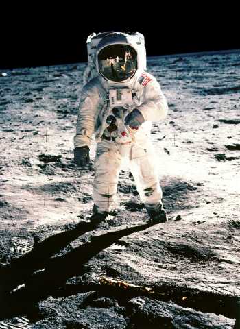 Aldrin sobre la Luna